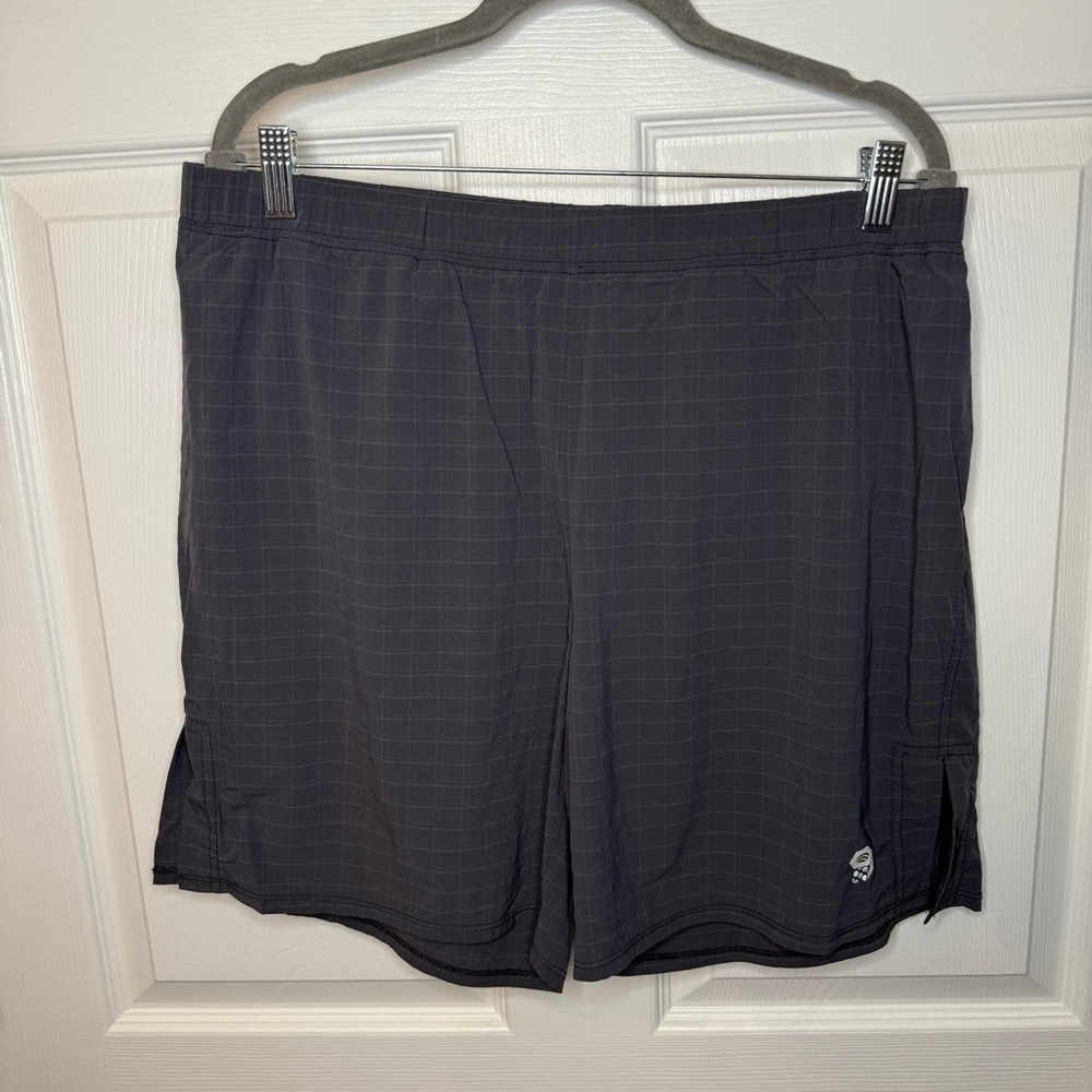 Mountain Hardwear Black Hiking Mens Shorts Moisture-Wicking Size Large GUC